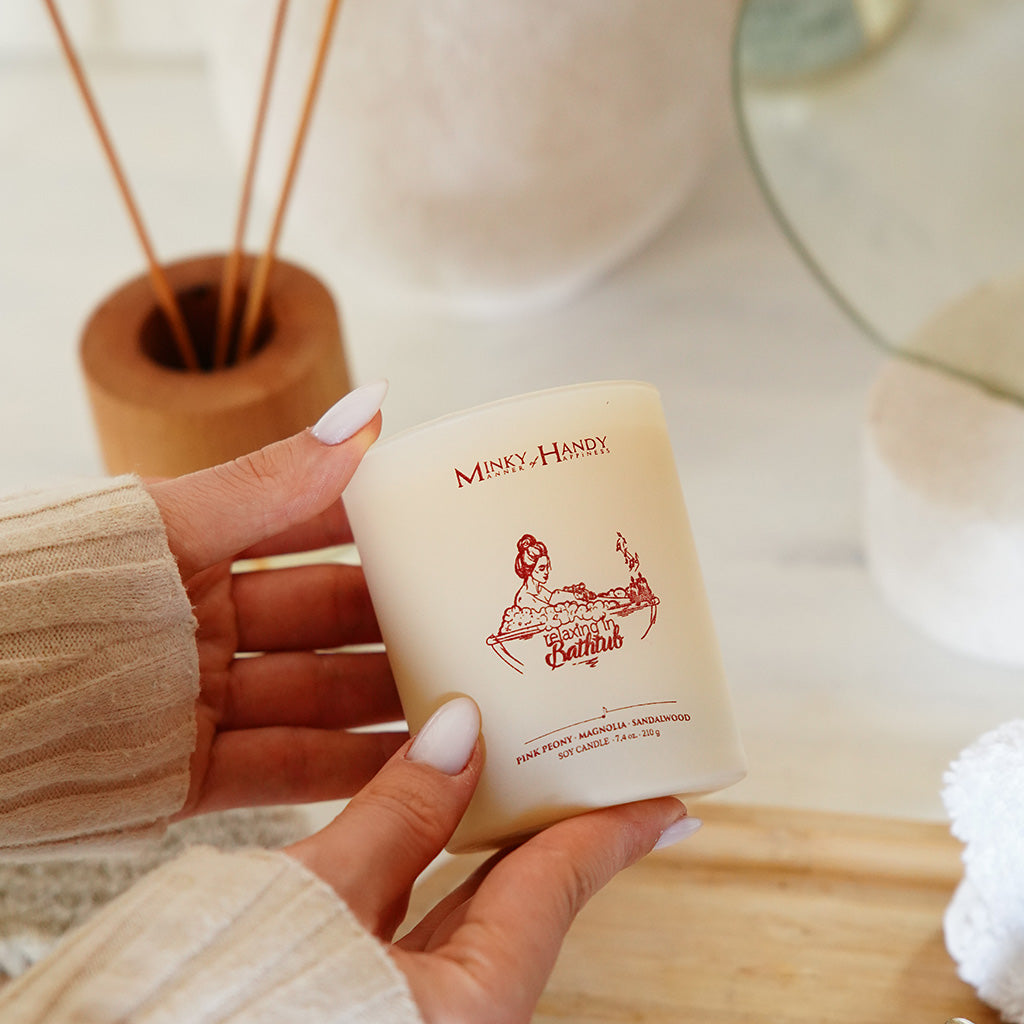 Relaxing in Bathtub- Scented Soy Candle – Pink Peony, Magnolia & Sandalwood – 7.4oz